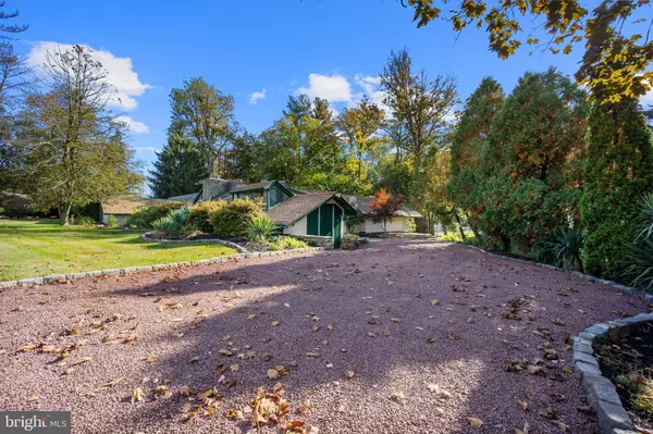 896 ASHTON RD, Bensalem, PA 19020