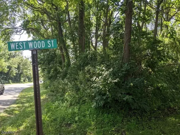 0 W Wood St