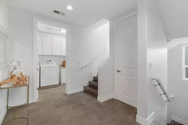 741 D Ave, Coronado, CA 92118