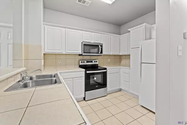 5151 ETTA ST #3-E, Baton Rouge, LA 70820