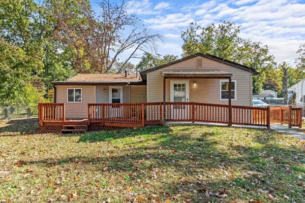 527 Wildwood Ave, Collings Lakes, NJ 08094