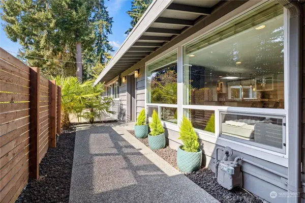 12304 NE 65th ST, Kirkland, WA 98033