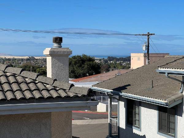 1877 Newport Ave, Grover Beach, CA 93433