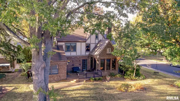 3817 N HAWTHORNE PL, Peoria, IL 61614