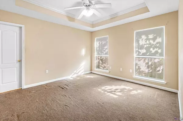 1055 ELVIN DR, Baton Rouge, LA 70810