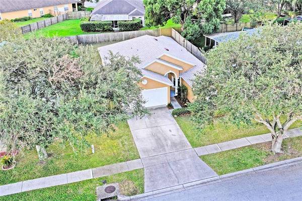 1475 LAKE SHORE RANCH DR, Seffner, FL 33584