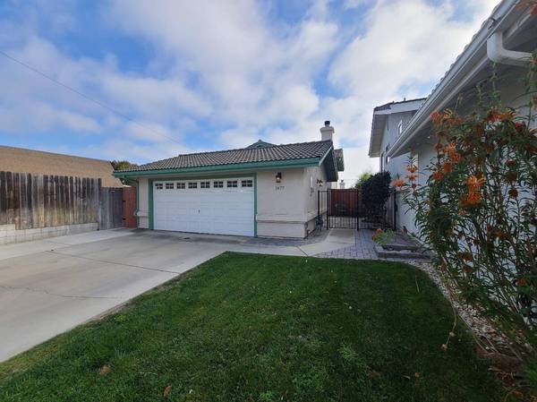 1877 Newport Ave, Grover Beach, CA 93433