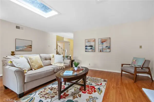 1453 Lynton AVE, Wilmington, CA 90744