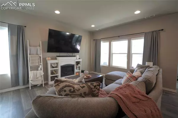 4431 Gneiss LOOP, Colorado Springs, CO 80938