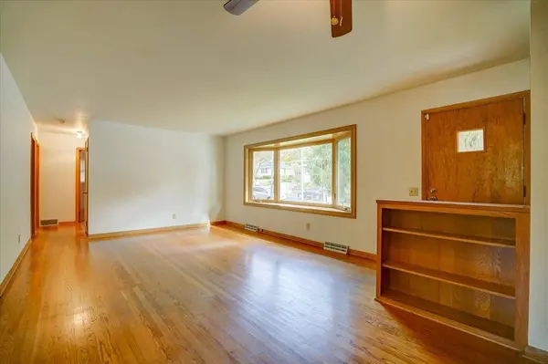 506 Acewood Blvd, Madison, WI 53714