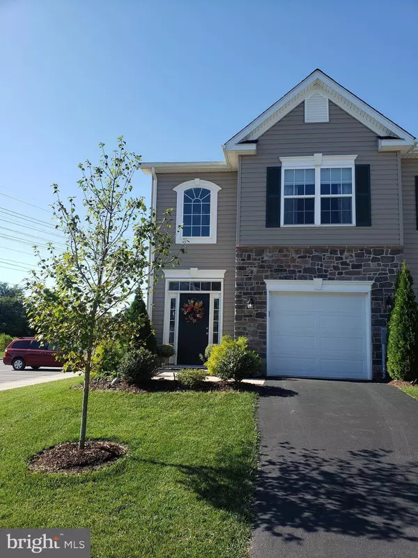 42 POLYGON PL, Falling Waters, WV 25419