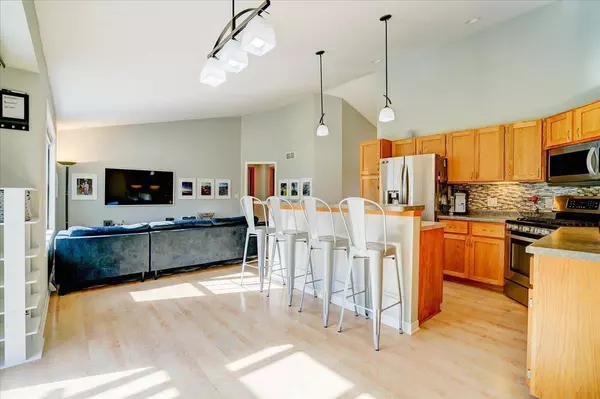 3045 Yarmouth Greenway Dr, Fitchburg, WI 53711