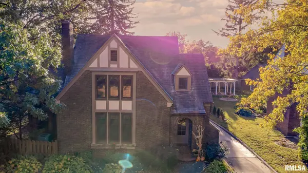 3817 N HAWTHORNE PL, Peoria, IL 61614