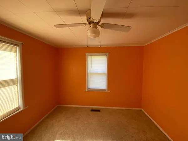 9 W 4TH ST, Blades, DE 19973