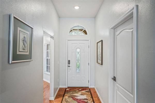 1475 LAKE SHORE RANCH DR, Seffner, FL 33584