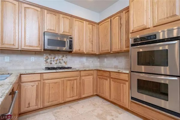 5011 Hacienda Grande Avenue, Las Vegas, NV 89141