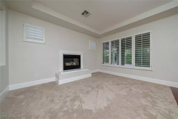 5011 Hacienda Grande Avenue, Las Vegas, NV 89141