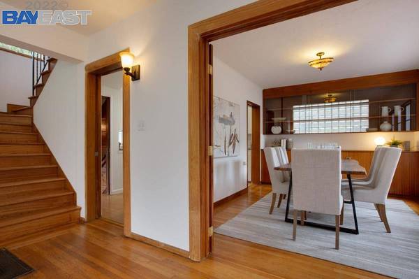 869 E 28Th St, Oakland, CA 94610