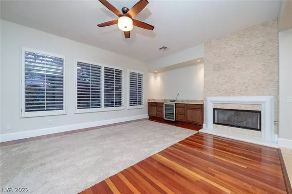 5011 Hacienda Grande Avenue, Las Vegas, NV 89141