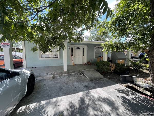 1718 COMMERCIAL AVE, San Antonio, TX 78221-1008