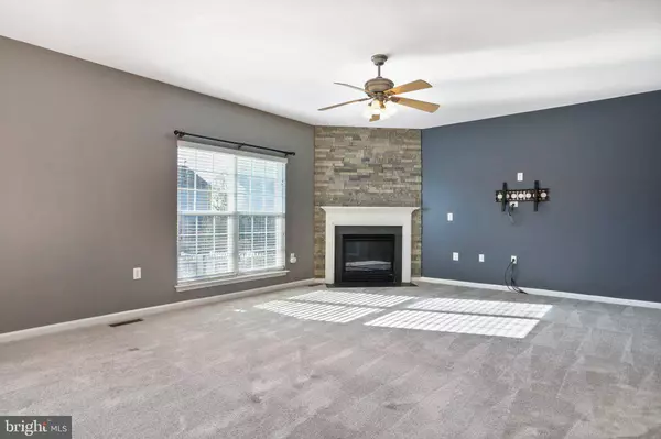 48 FLAGSTAFF CIR, Martinsburg, WV 25405