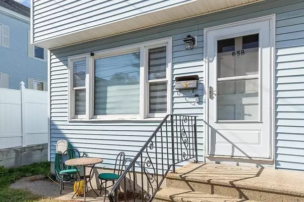 65 Inman St #B, Lawrence, MA 01843