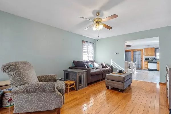 65 Inman St #B, Lawrence, MA 01843