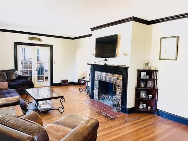 263 Maple Ave, Shrewsbury, MA 01545