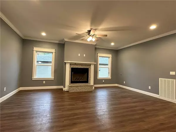 11 Pennine Lane, Bella Vista, AR 72714