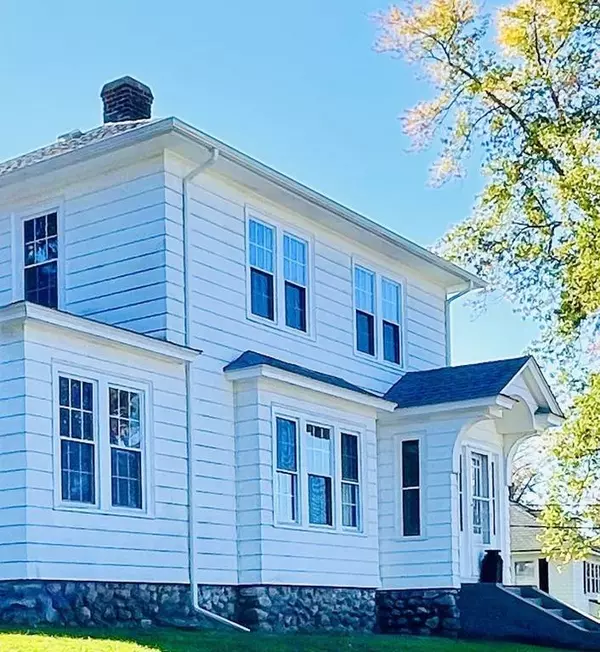 263 Maple Ave, Shrewsbury, MA 01545