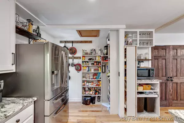 8767 Wolven NE Avenue, Rockford, MI 49341