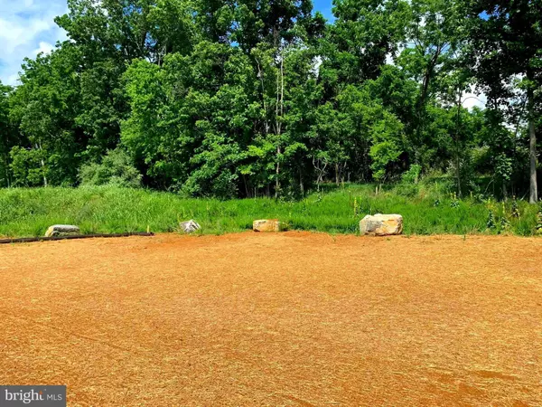 210 MOONSTONE DR, Kearneysville, WV 25430