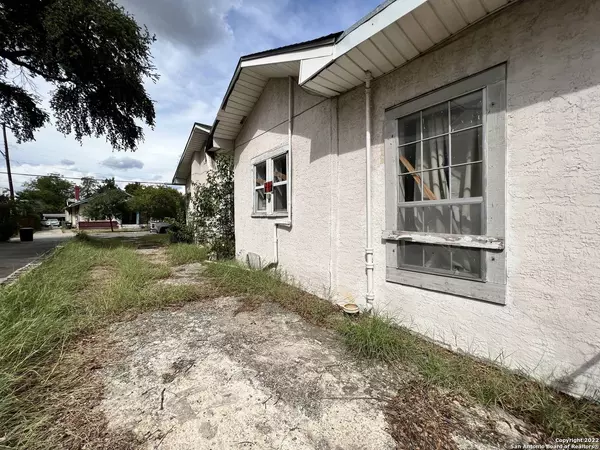 310 CAROLINA ST, San Antonio, TX 78210-1514