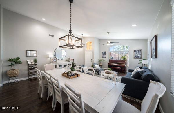 7240 E LAKEVIEW AVE, Mesa, AZ 85209