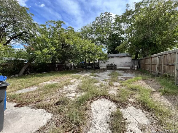 310 CAROLINA ST, San Antonio, TX 78210-1514