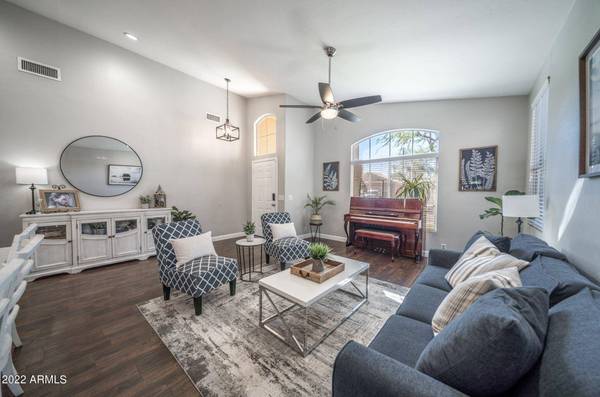 7240 E LAKEVIEW AVE, Mesa, AZ 85209