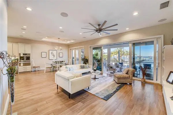 6626 SURFSIDE BLVD, Apollo Beach, FL 33572