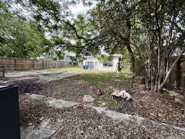 310 CAROLINA ST, San Antonio, TX 78210-1514