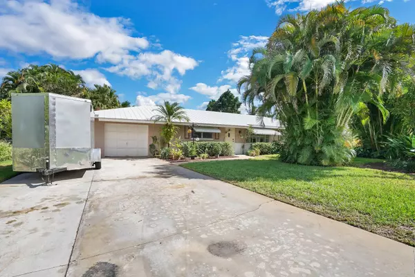 7312 Clarke RD, Lake Clarke Shores, FL 33406