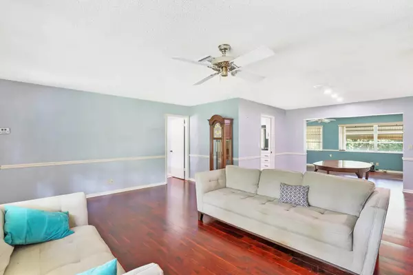 7312 Clarke RD, Lake Clarke Shores, FL 33406