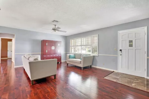 7312 Clarke RD, Lake Clarke Shores, FL 33406