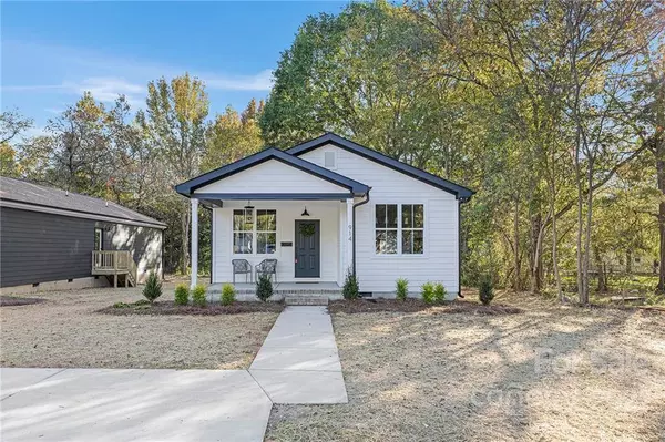 914 Flint Street EXT