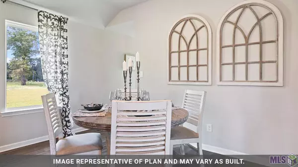 927 MICHIGAN AVE, Port Allen, LA 70764