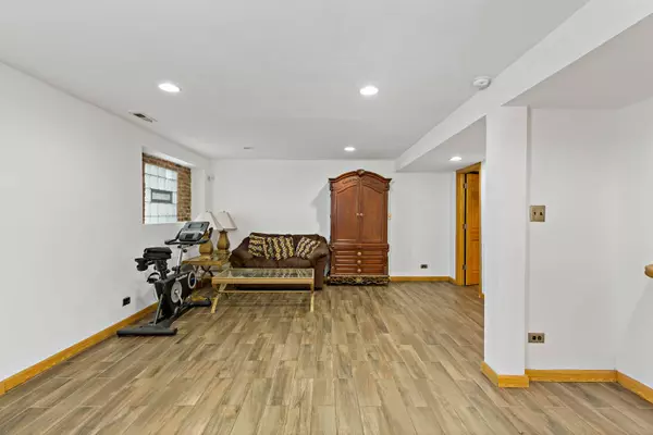 14552 Shepard DR, Dolton, IL 60419