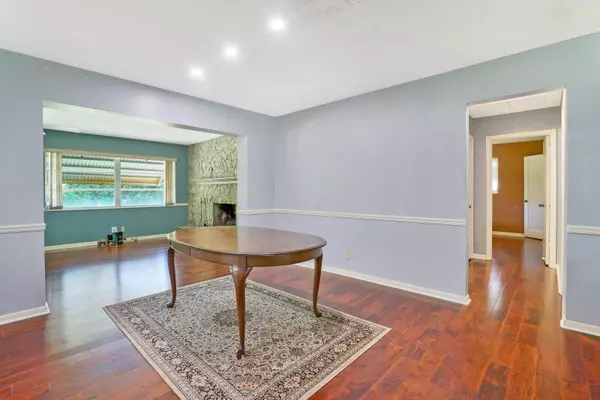 7312 Clarke RD, Lake Clarke Shores, FL 33406