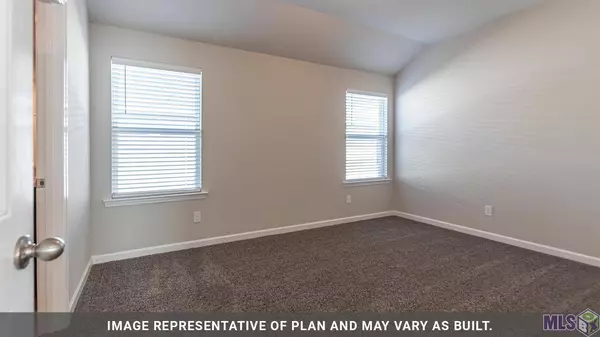 918 N MICHIGAN AVE, Port Allen, LA 70764