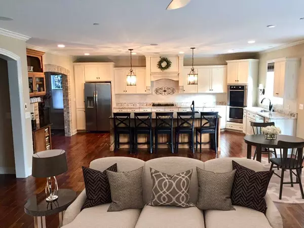 231 Keystone Avenue, River Forest, IL 60305