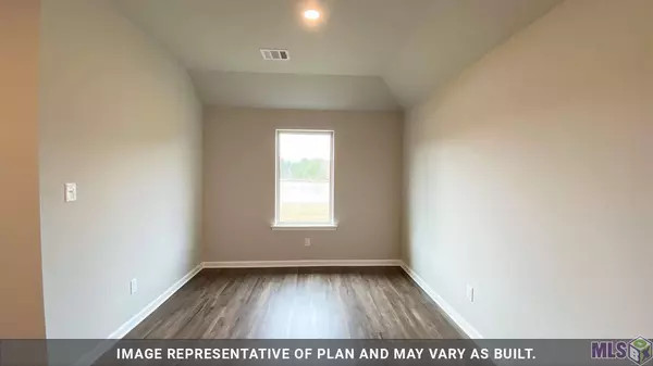 613 LAMBOT AVE, Zachary, LA 70791