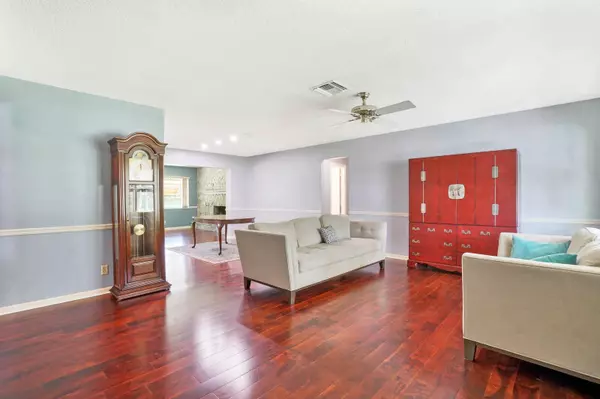 7312 Clarke RD, Lake Clarke Shores, FL 33406