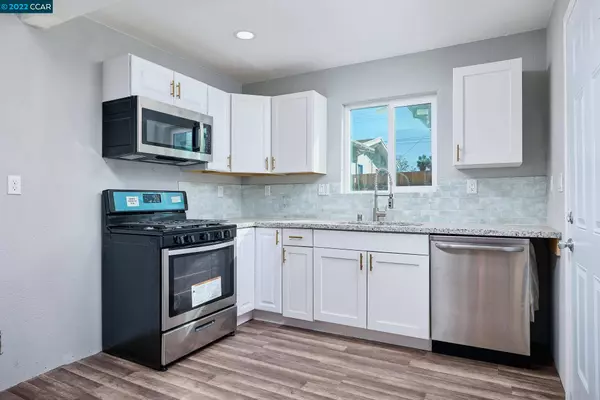 42 W Santa Fe Ave, Pittsburg, CA 94565